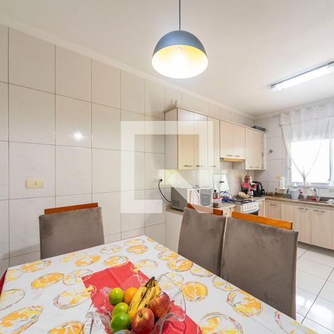 Casa à venda com 86m², 3 quartos e 3 vagas Casa à venda com 86m², 3 quartos e 3 vagasCozinha