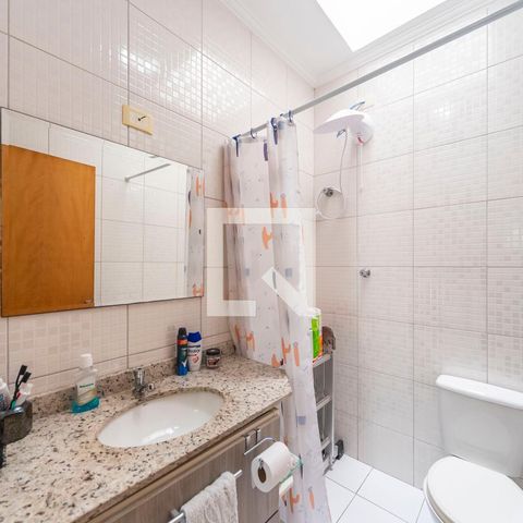 Casa à venda com 86m², 3 quartos e 3 vagas Casa à venda com 86m², 3 quartos e 3 vagasBanheiro do quarto 1