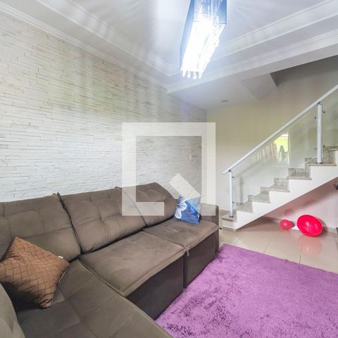 Casa à venda com 86m², 3 quartos e 3 vagas Casa à venda com 86m², 3 quartos e 3 vagasSala