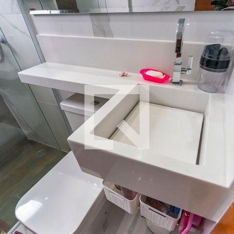 Casa à venda com 86m², 3 quartos e 3 vagas Casa à venda com 86m², 3 quartos e 3 vagasBanheiro Social