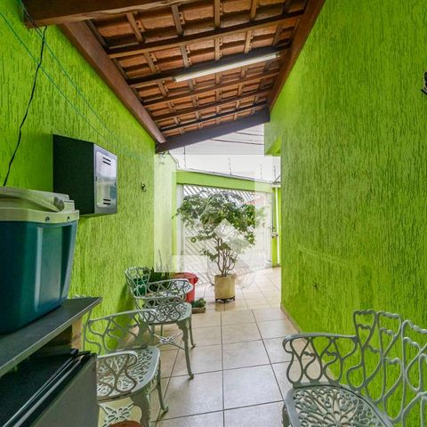 Casa à venda com 86m², 3 quartos e 3 vagas Casa à venda com 86m², 3 quartos e 3 vagasÁrea gourmet