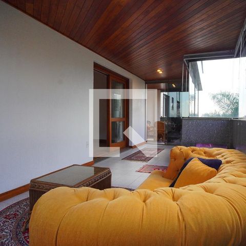 Apartamento à venda com 450m², 3 quartos e 3 vagas Apartamento à venda com 450m², 3 quartos e 3 vagasVaranda