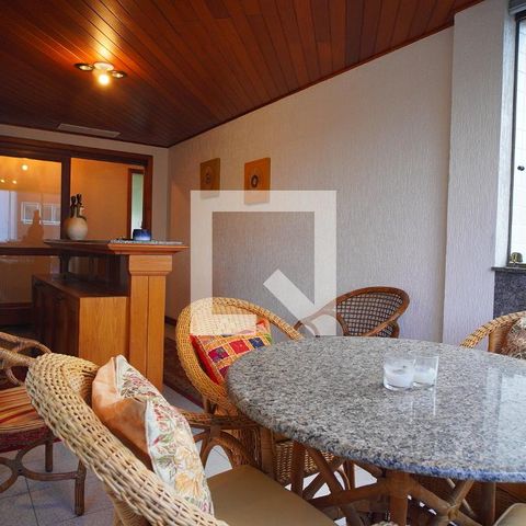 Apartamento à venda com 450m², 3 quartos e 3 vagas Apartamento à venda com 450m², 3 quartos e 3 vagasVaranda