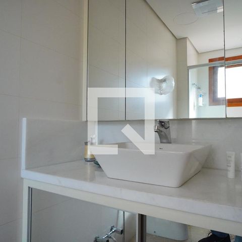 Apartamento à venda com 450m², 3 quartos e 3 vagas Apartamento à venda com 450m², 3 quartos e 3 vagasBanheiro 1 suíte