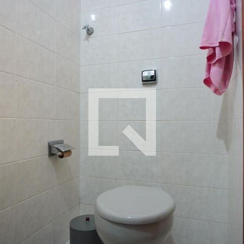 Apartamento à venda com 450m², 3 quartos e 3 vagas Apartamento à venda com 450m², 3 quartos e 3 vagasBanheiro de Serviço