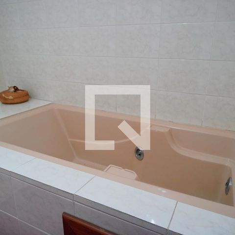 Apartamento à venda com 450m², 3 quartos e 3 vagas Apartamento à venda com 450m², 3 quartos e 3 vagasBanheiro suíte 2