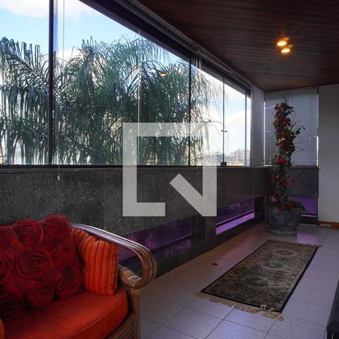 Apartamento à venda com 450m², 3 quartos e 3 vagas Apartamento à venda com 450m², 3 quartos e 3 vagasVaranda