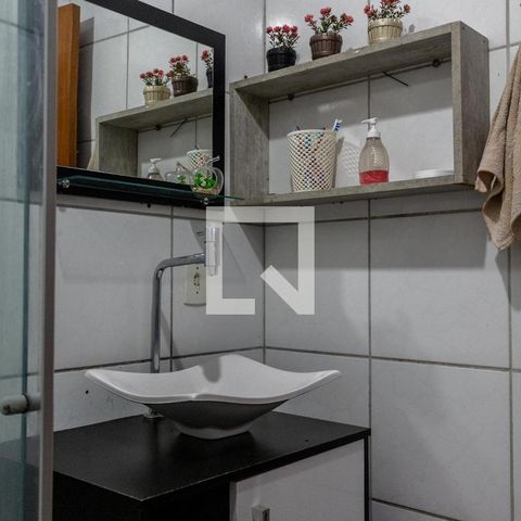 Casa à venda com 40m², 2 quartos e 1 vaga Casa à venda com 40m², 2 quartos e 1 vagaBanheiro