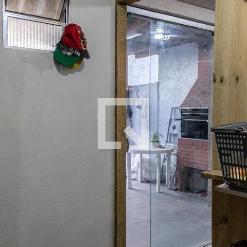 Casa à venda com 40m², 2 quartos e 1 vaga Casa à venda com 40m², 2 quartos e 1 vagaCloset