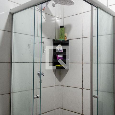 Casa à venda com 40m², 2 quartos e 1 vaga Casa à venda com 40m², 2 quartos e 1 vagaBanheiro