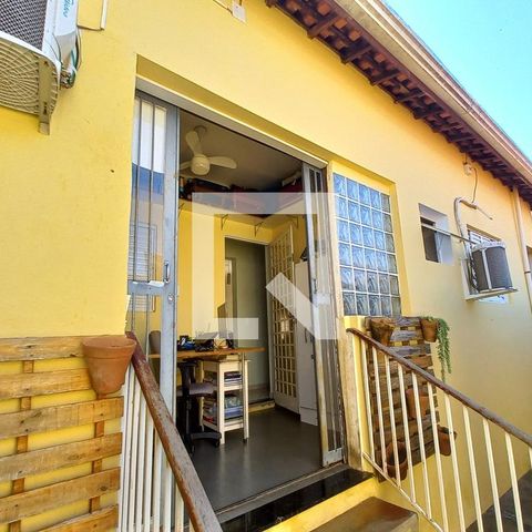 Casa à venda com 140m², 2 quartos e 4 vagasFachada Fundos