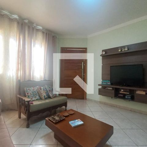 Casa à venda com 140m², 2 quartos e 4 vagasSala