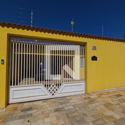 Casa à venda com 140m², 2 quartos e 4 vagasFachada do Prédio