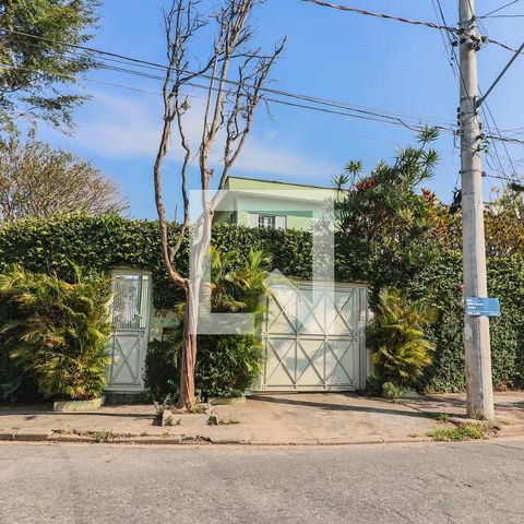 Casa à venda com 290m², 7 quartos e 3 vagasFachada