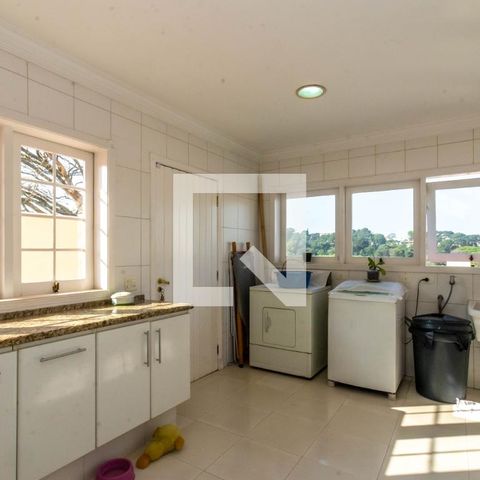 Casa para alugar com 465m², 4 quartos e 6 vagas Casa para alugar com 465m², 4 quartos e 6 vagasÁrea de Serviço
