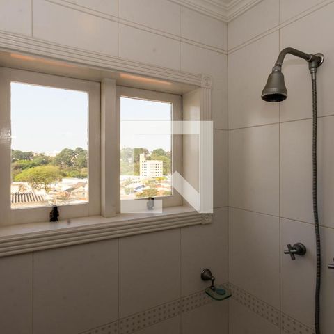 Casa para alugar com 465m², 4 quartos e 6 vagas Casa para alugar com 465m², 4 quartos e 6 vagasBanheiro da Suíte 2