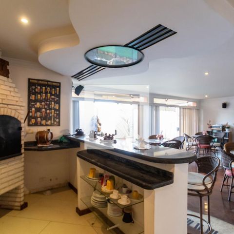 Casa para alugar com 465m², 4 quartos e 6 vagas Casa para alugar com 465m², 4 quartos e 6 vagasÁrea de Lazer