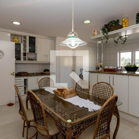 Casa para alugar com 465m², 4 quartos e 6 vagas Casa para alugar com 465m², 4 quartos e 6 vagasCopa