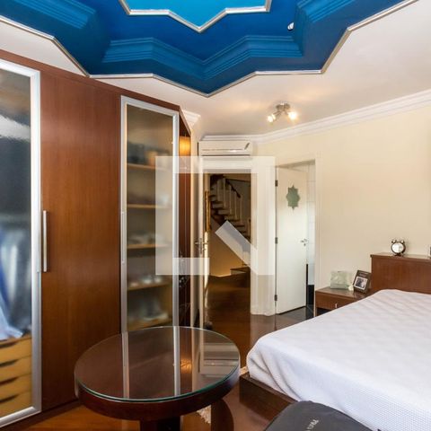Casa para alugar com 465m², 4 quartos e 6 vagas Casa para alugar com 465m², 4 quartos e 6 vagasSuíte 3
