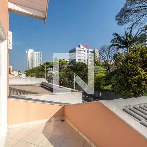 Casa para alugar com 465m², 4 quartos e 6 vagas Casa para alugar com 465m², 4 quartos e 6 vagasVaranda da Suíte master