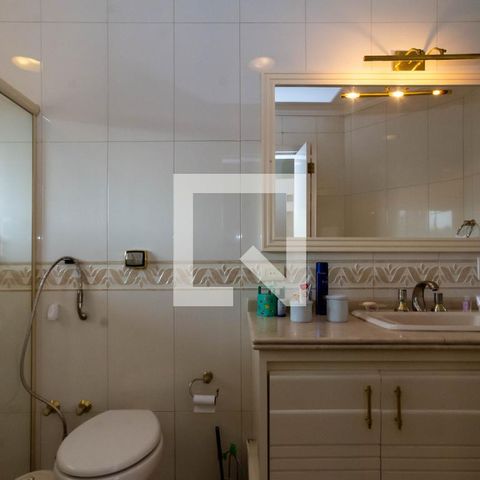 Casa para alugar com 465m², 4 quartos e 6 vagas Casa para alugar com 465m², 4 quartos e 6 vagasBanheiro da Suíte master