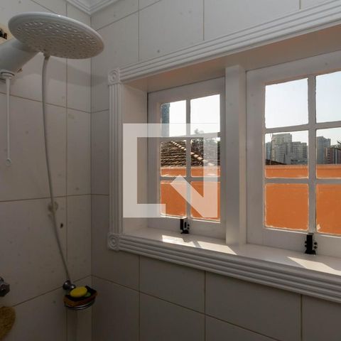 Casa para alugar com 465m², 4 quartos e 6 vagas Casa para alugar com 465m², 4 quartos e 6 vagasBanheiro