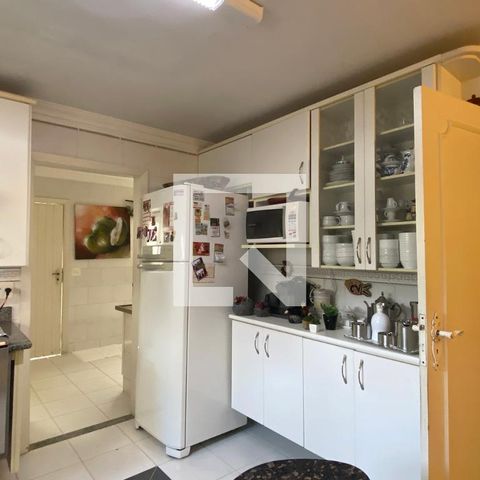 Casa de condomínio à venda com 320m², 4 quartos e 4 vagasCozinha