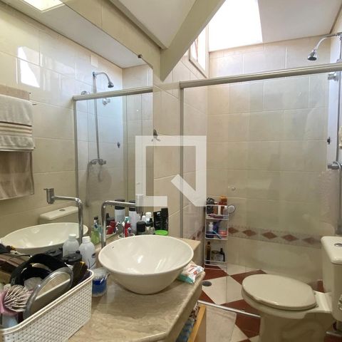 Casa de condomínio à venda com 320m², 4 quartos e 4 vagasBanheiro da Suíte 3