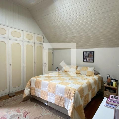 Casa de condomínio à venda com 320m², 4 quartos e 4 vagasSuíte 3