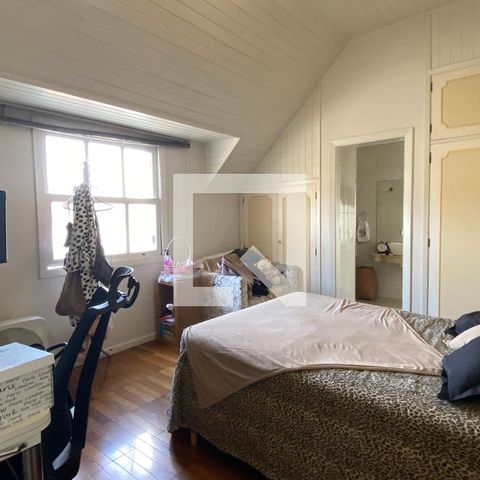 Casa de condomínio à venda com 320m², 4 quartos e 4 vagasSuíte 2