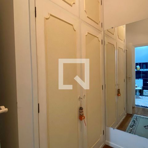 Casa de condomínio à venda com 320m², 4 quartos e 4 vagasCloset da suíte 1
