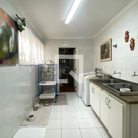 Casa de condomínio à venda com 320m², 4 quartos e 4 vagasÁrea de Serviço