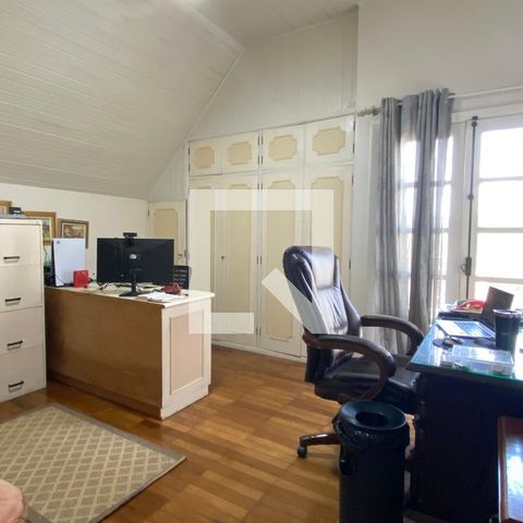 Casa de condomínio à venda com 320m², 4 quartos e 4 vagasQuarto 4
