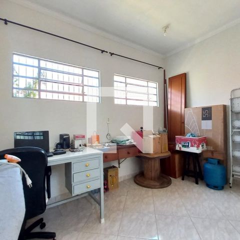 Casa à venda com 170m², 4 quartos e 1 vagaQuarto de Serviço