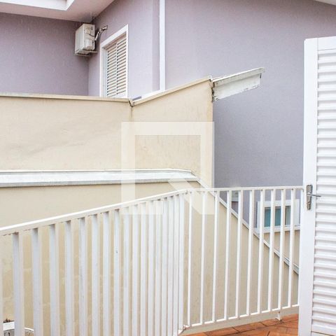 Casa à venda com 243m², 4 quartos e 3 vagasSacada do Quarto 1 e 2