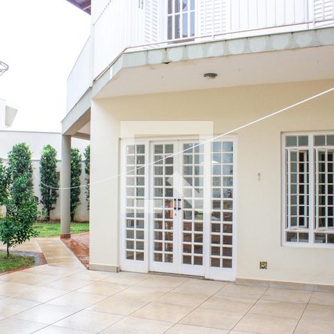 Casa à venda com 243m², 4 quartos e 3 vagasÁrea comum