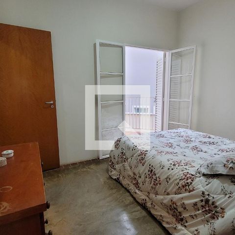 Casa à venda com 243m², 4 quartos e 3 vagasSuíte