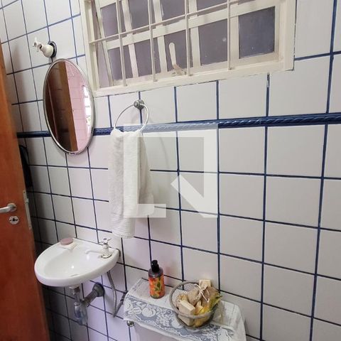 Casa à venda com 243m², 4 quartos e 3 vagasBanheiro