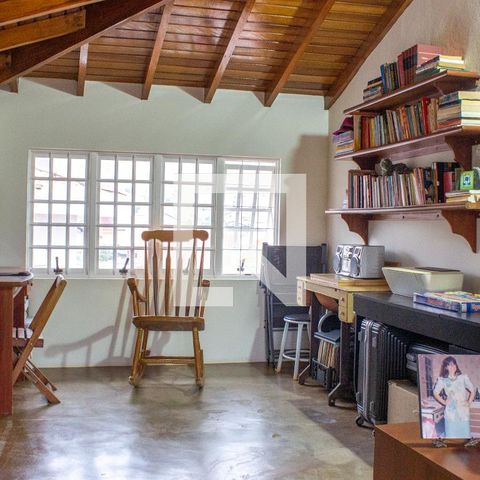 Casa à venda com 243m², 4 quartos e 3 vagasQuarto 4 - Escritório