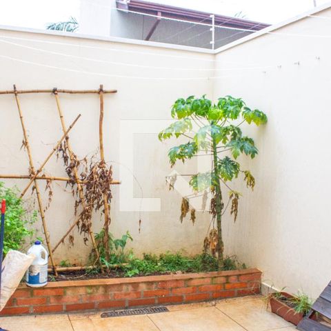 Casa à venda com 243m², 4 quartos e 3 vagasÁrea comum