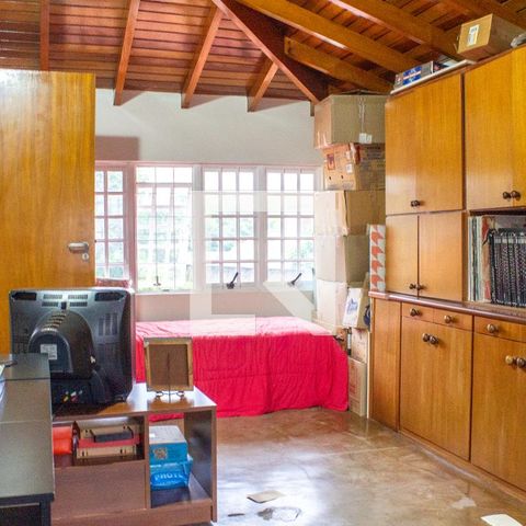 Casa à venda com 243m², 4 quartos e 3 vagasQuarto 4 - Escritório