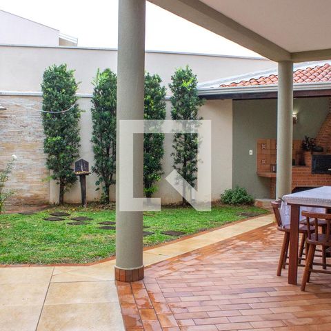 Casa à venda com 243m², 4 quartos e 3 vagasÁrea comum