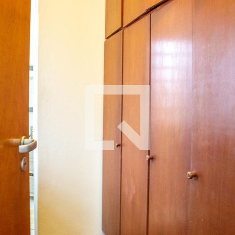 Casa à venda com 243m², 4 quartos e 3 vagasCloset da suíte