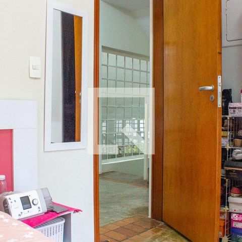 Casa à venda com 243m², 4 quartos e 3 vagasQuarto 2