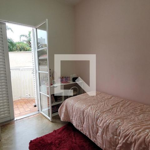 Casa à venda com 243m², 4 quartos e 3 vagasQuarto 2