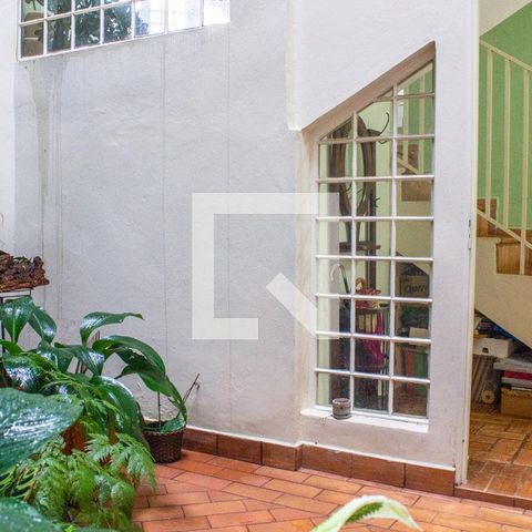 Casa à venda com 243m², 4 quartos e 3 vagasJardim de Inverno