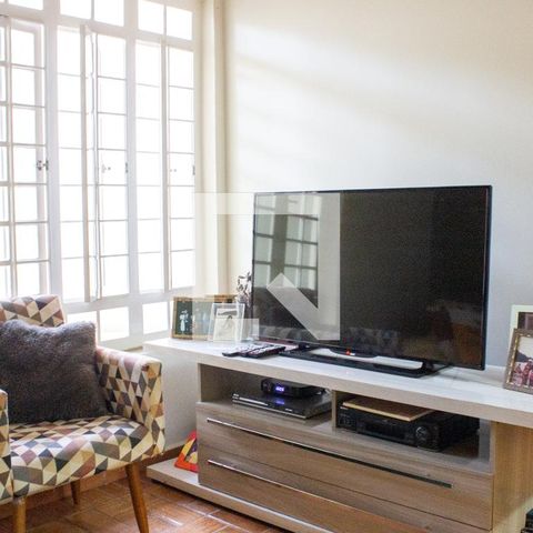 Casa à venda com 243m², 4 quartos e 3 vagasSala de TV