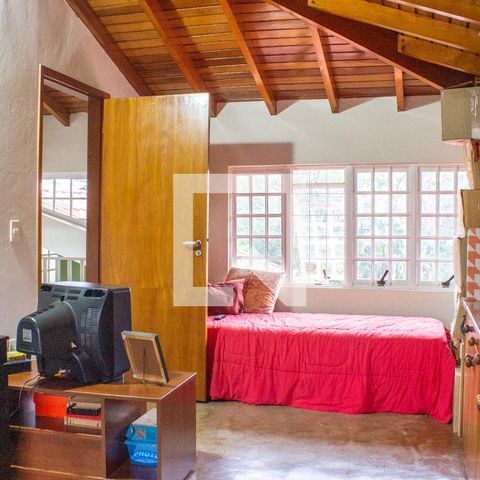 Casa à venda com 243m², 4 quartos e 3 vagasQuarto 4 - Escritório