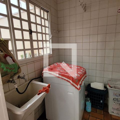 Casa à venda com 243m², 4 quartos e 3 vagasÁrea de Serviço