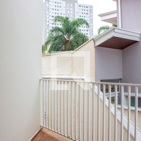 Casa à venda com 243m², 4 quartos e 3 vagasSuíte Sacada
